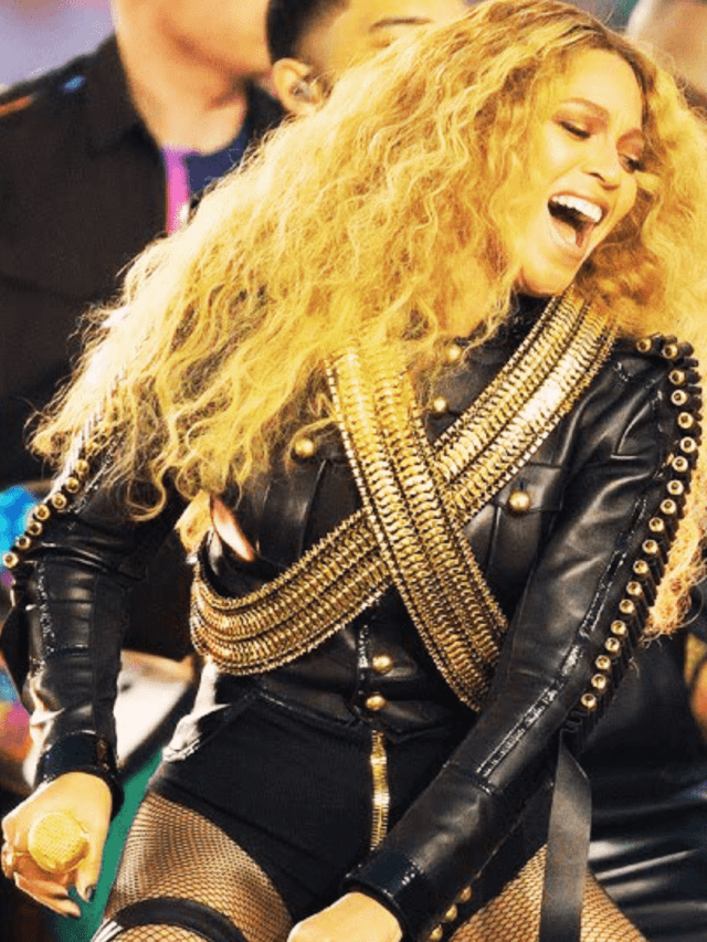 “Beyoncé’s Epic NFL Christmas Show with Post Malone Cameo!”